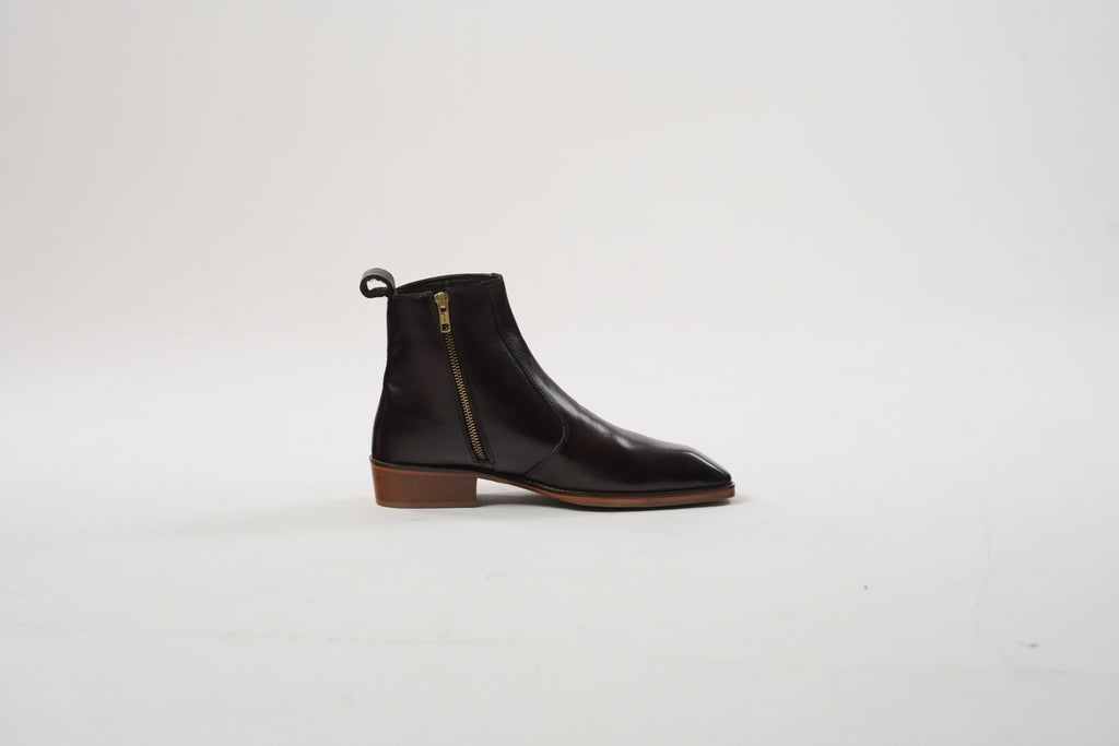 Bourbon Calfskin Chisel Toe Boots