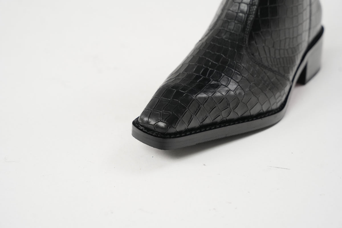 Onyx Caiman Chisel Toe Boots