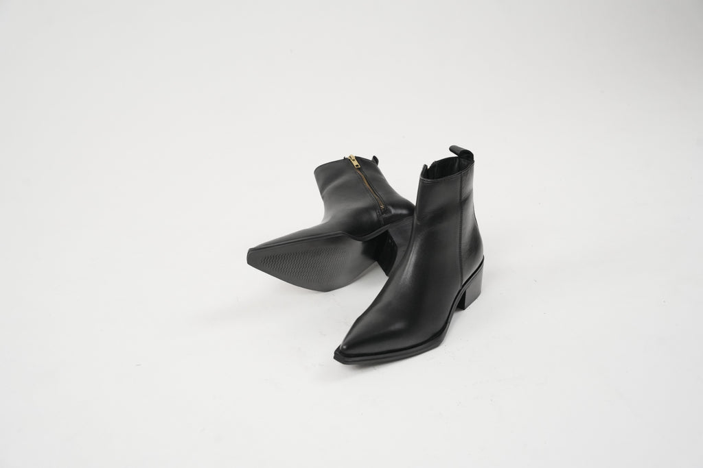 Obsidian Calfskin Boots