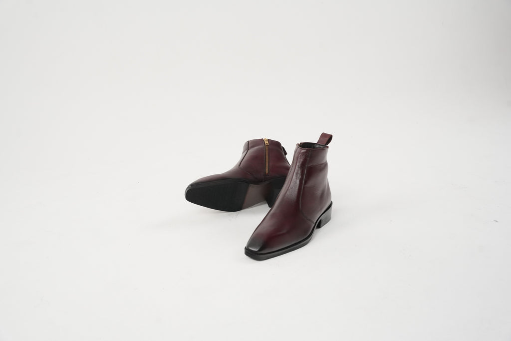 Burgundy Calfskin Chisel toe Boots