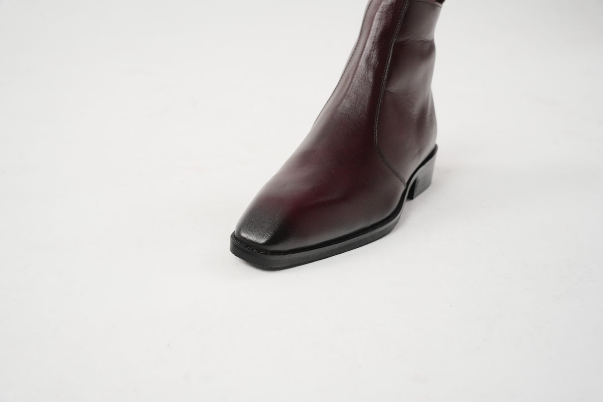 Burgundy Calfskin Chisel toe Boots